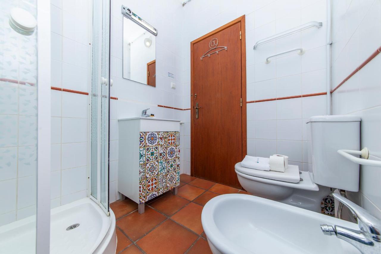 J - Casa Do Farol Guesthouse Lagos Eksteriør billede